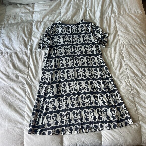 Patterned LOFT shift dress - Picture 3 of 4
